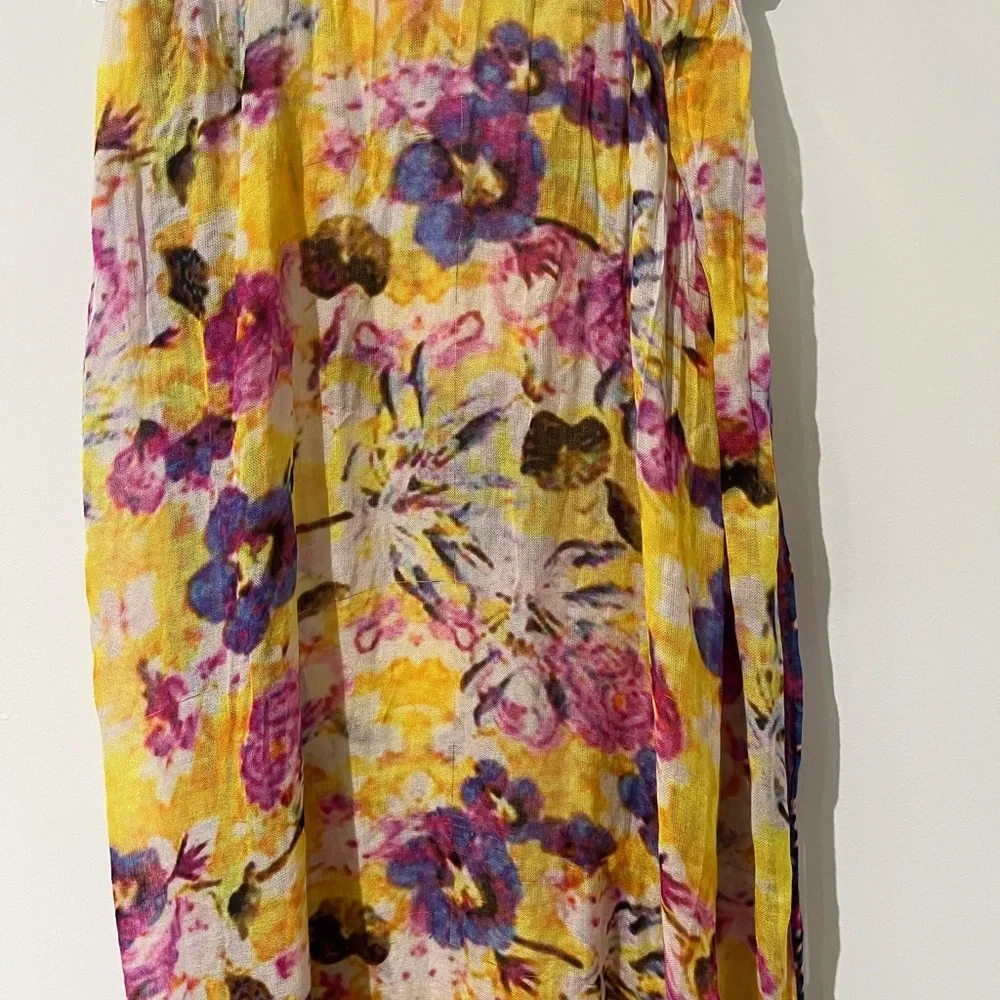 Neiman Marcus Scarf Large floral print